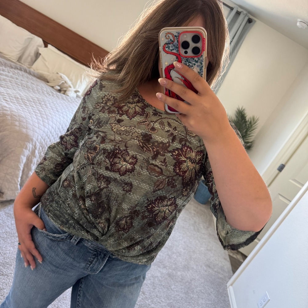 Boho Cottagecore One World Floral Twist Front Top Large Green